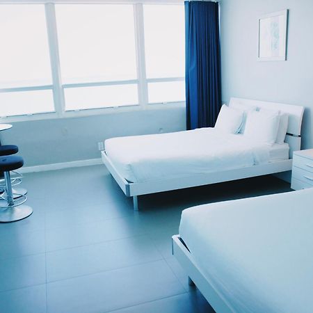 Castle 835 Oceanview Studio On Beach With Pool, Gym, Bars, And Free Parking ميامي بيتش المظهر الخارجي الصورة