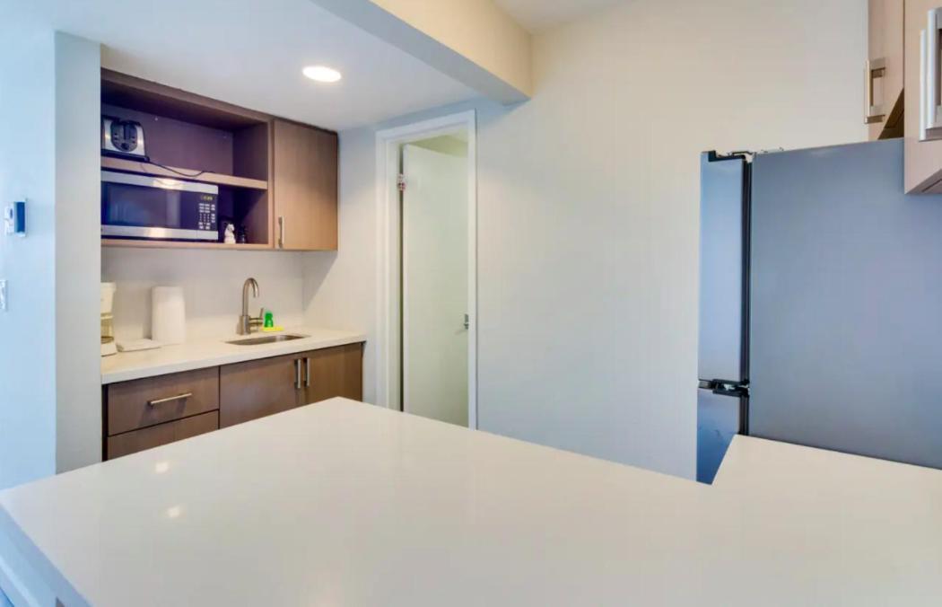 Castle 835 Oceanview Studio On Beach With Pool, Gym, Bars, And Free Parking ميامي بيتش المظهر الخارجي الصورة