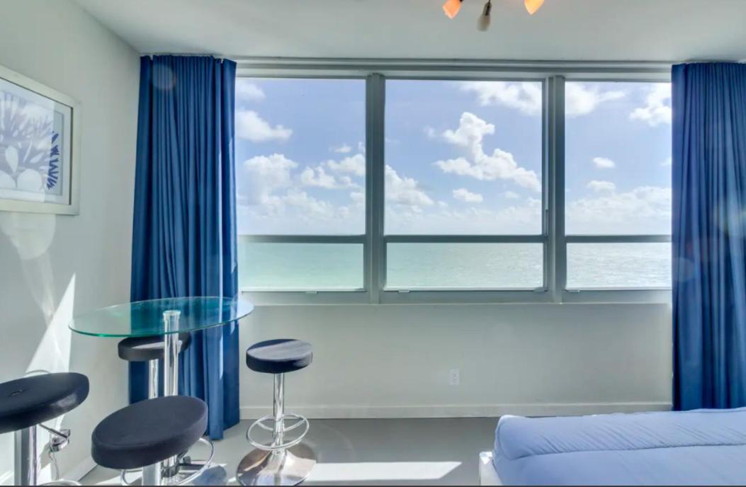 Castle 835 Oceanview Studio On Beach With Pool, Gym, Bars, And Free Parking ميامي بيتش المظهر الخارجي الصورة