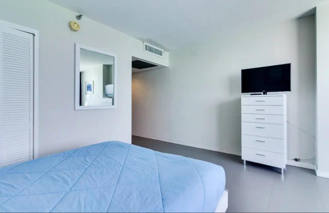 Castle 835 Oceanview Studio On Beach With Pool, Gym, Bars, And Free Parking ميامي بيتش المظهر الخارجي الصورة