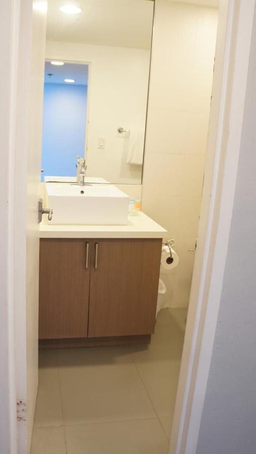 Castle 835 Oceanview Studio On Beach With Pool, Gym, Bars, And Free Parking ميامي بيتش المظهر الخارجي الصورة
