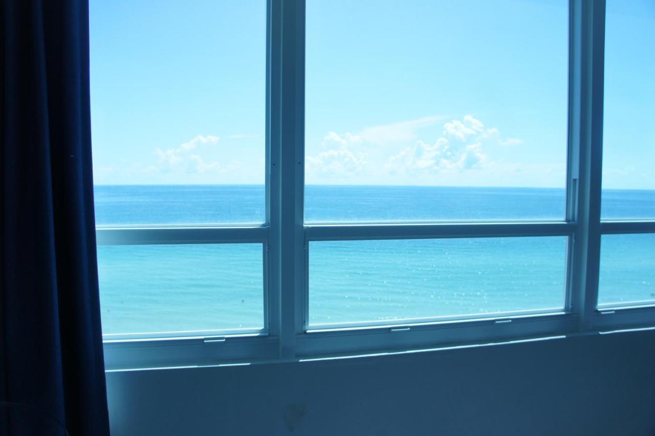 Castle 835 Oceanview Studio On Beach With Pool, Gym, Bars, And Free Parking ميامي بيتش المظهر الخارجي الصورة