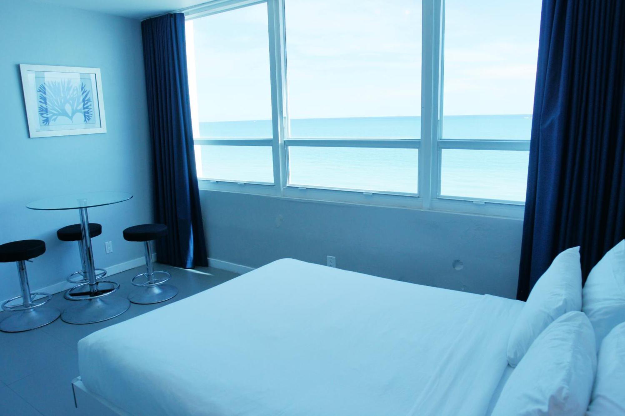 Castle 835 Oceanview Studio On Beach With Pool, Gym, Bars, And Free Parking ميامي بيتش المظهر الخارجي الصورة