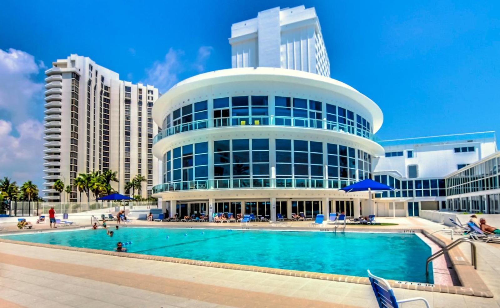 Castle 835 Oceanview Studio On Beach With Pool, Gym, Bars, And Free Parking ميامي بيتش المظهر الخارجي الصورة